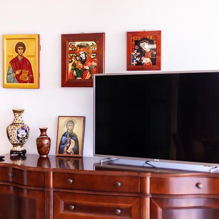Spacious Apartment In City Centre Яссы Экстерьер фото