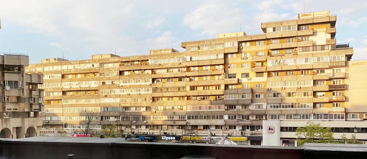 Spacious Apartment In City Centre Яссы Экстерьер фото