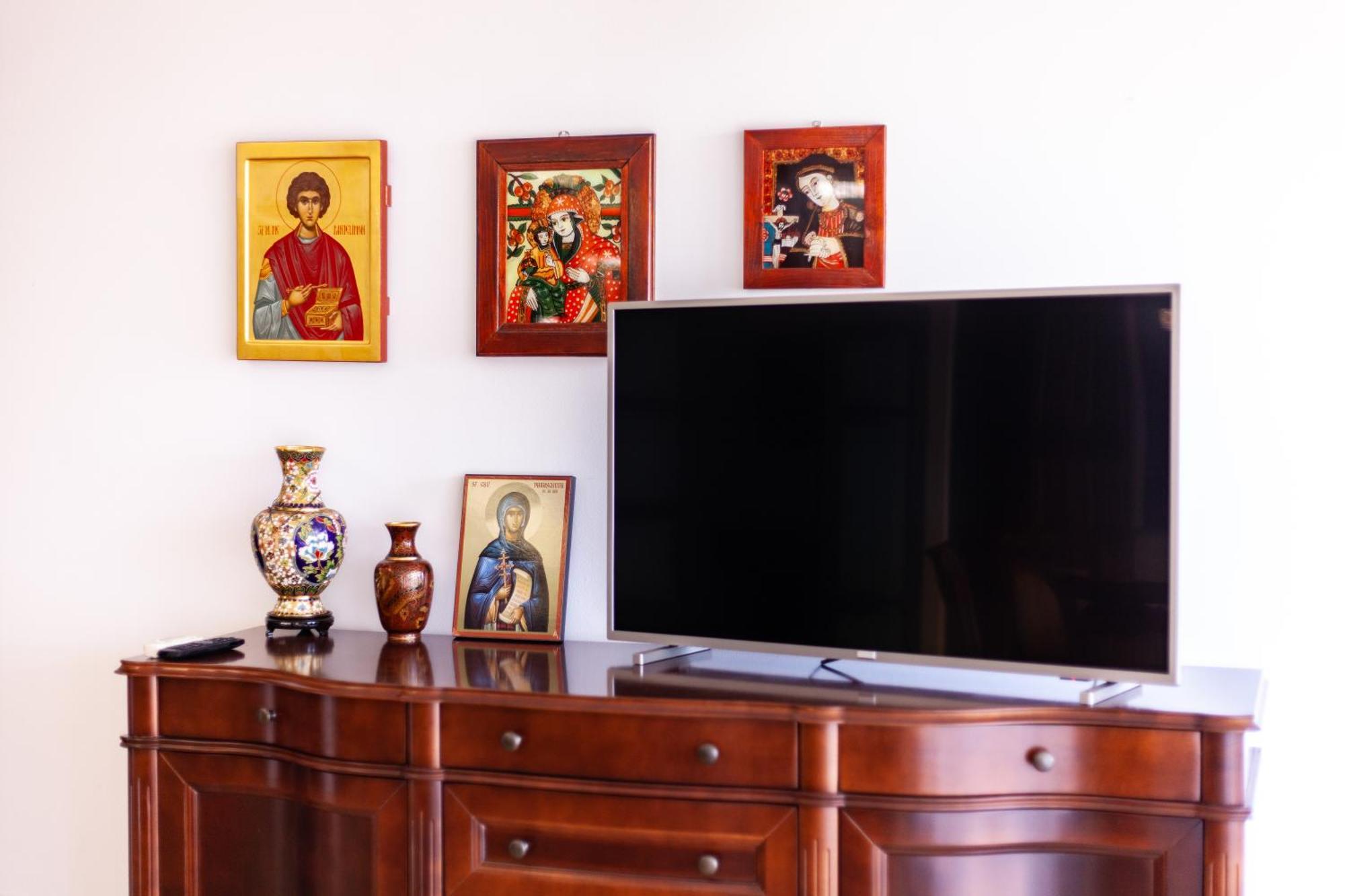 Spacious Apartment In City Centre Яссы Экстерьер фото
