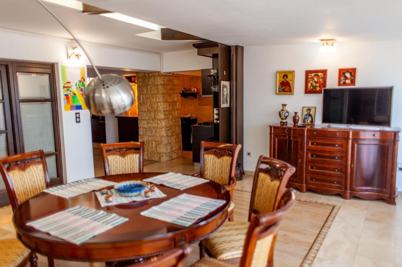 Spacious Apartment In City Centre Яссы Экстерьер фото
